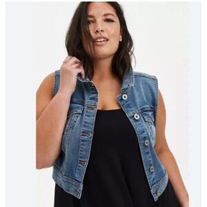 Torrid Vest Womens Size 4 Denim Vest Grunge Hippie Boho Punk Rock Grunge Vest